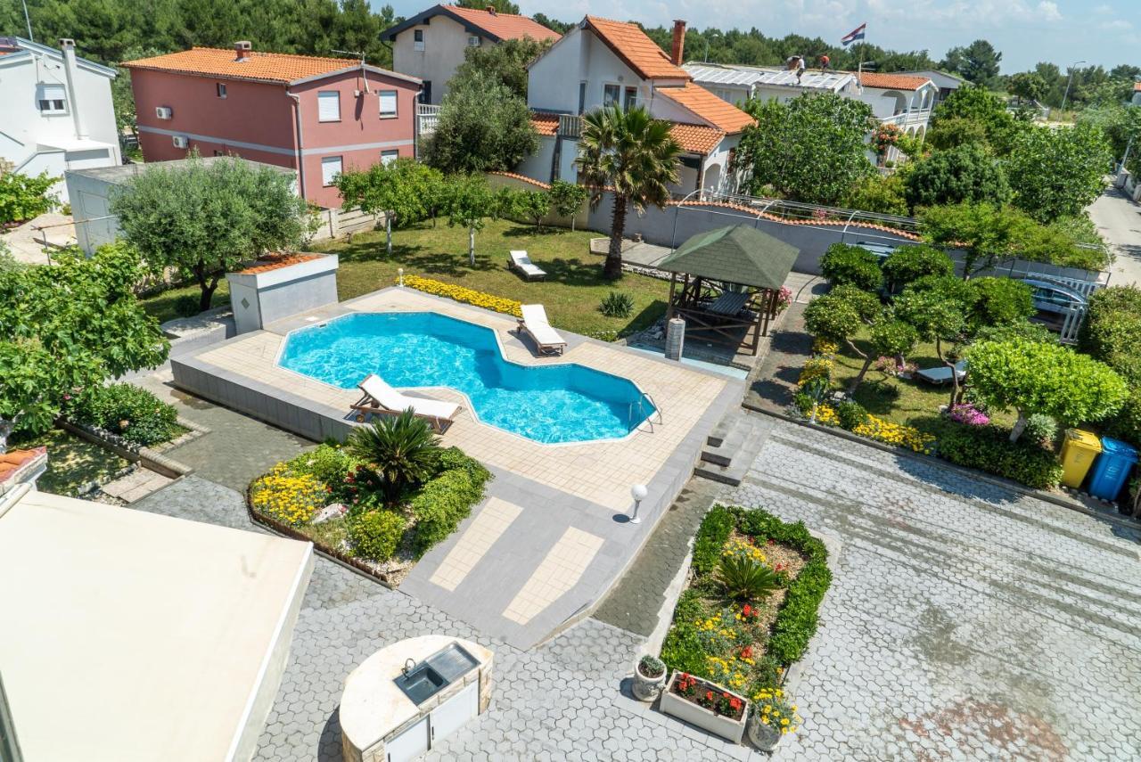 Villa Lulic Vir Exterior photo