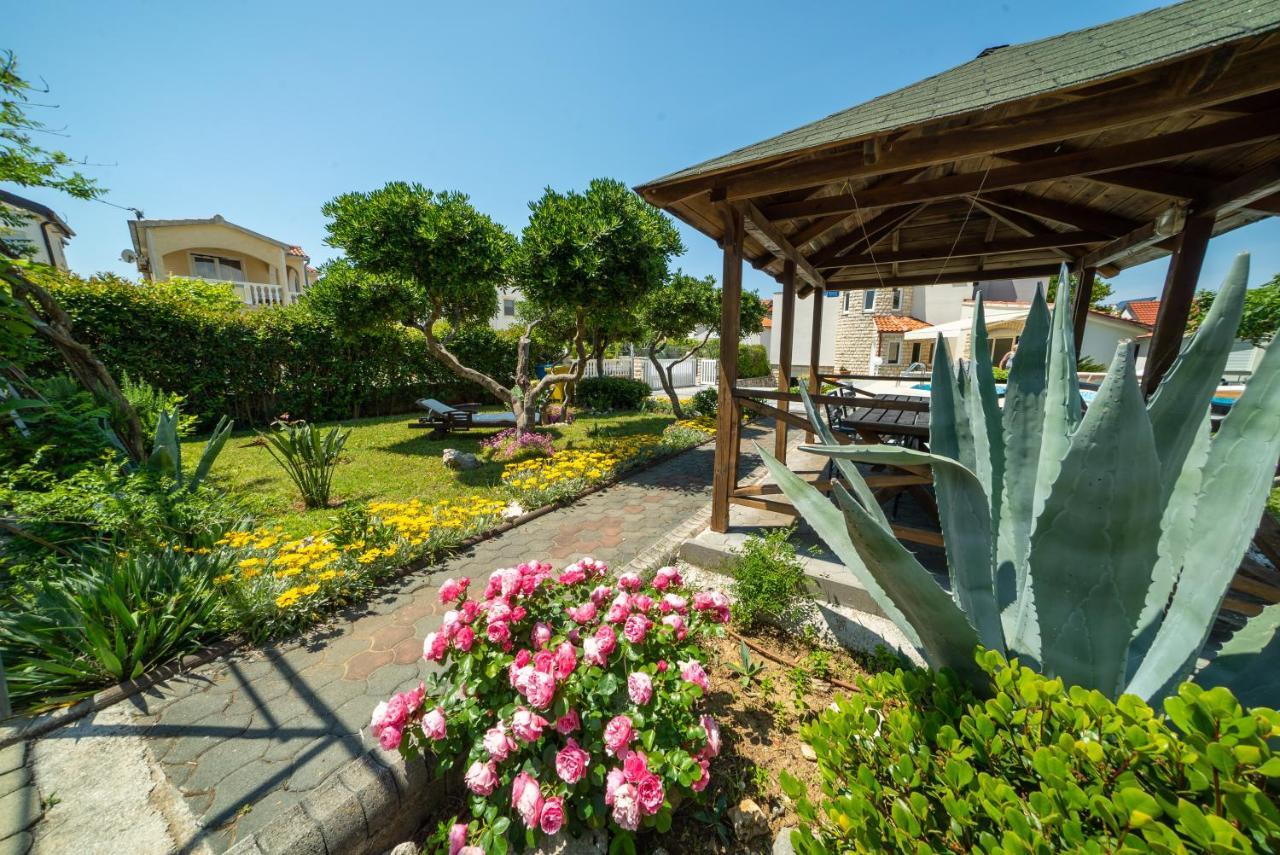 Villa Lulic Vir Exterior photo